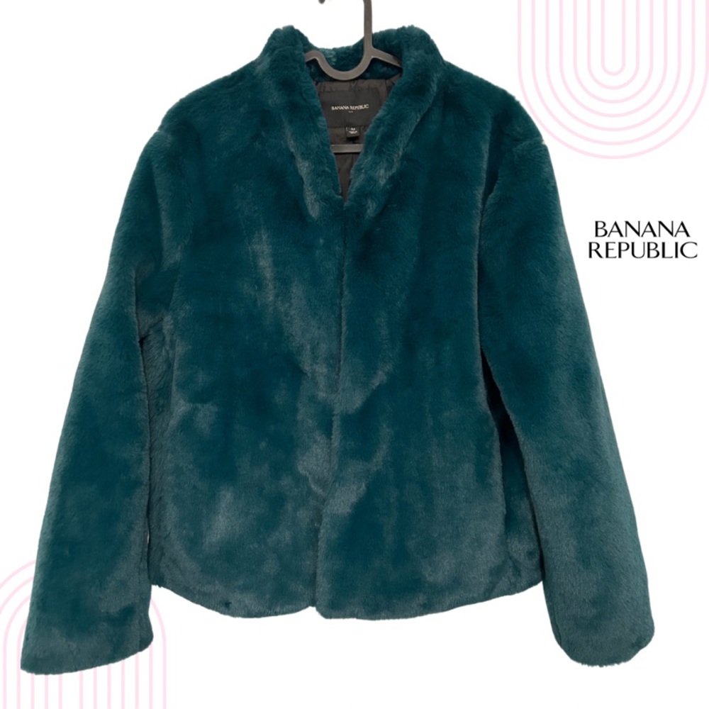 Banana Republic faux fur cropped jacket, green size medium